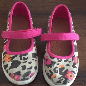 Toddler girl TOMS